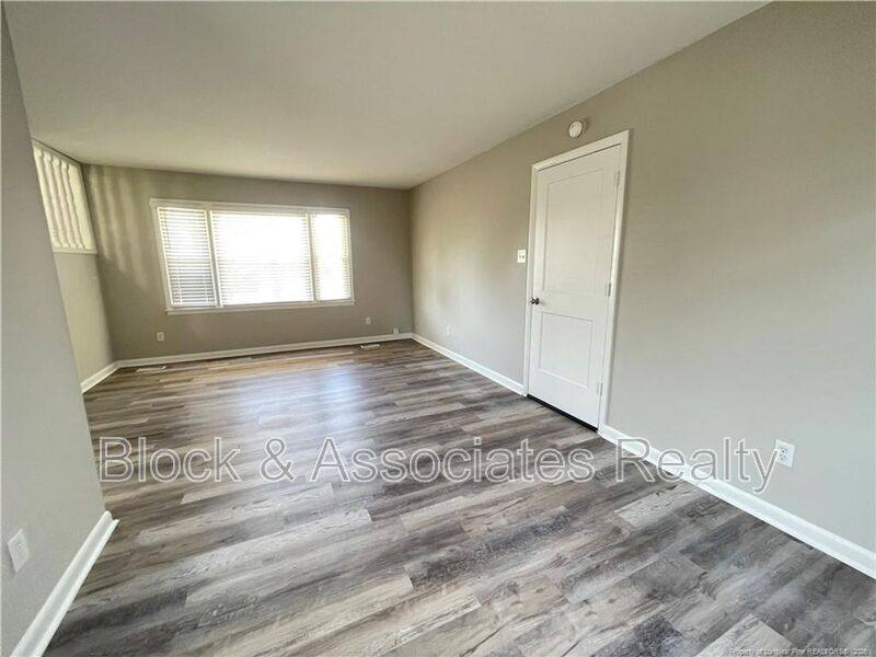 House for rent at 1927 Shiloh Dr, Fayetteville, NC 28304