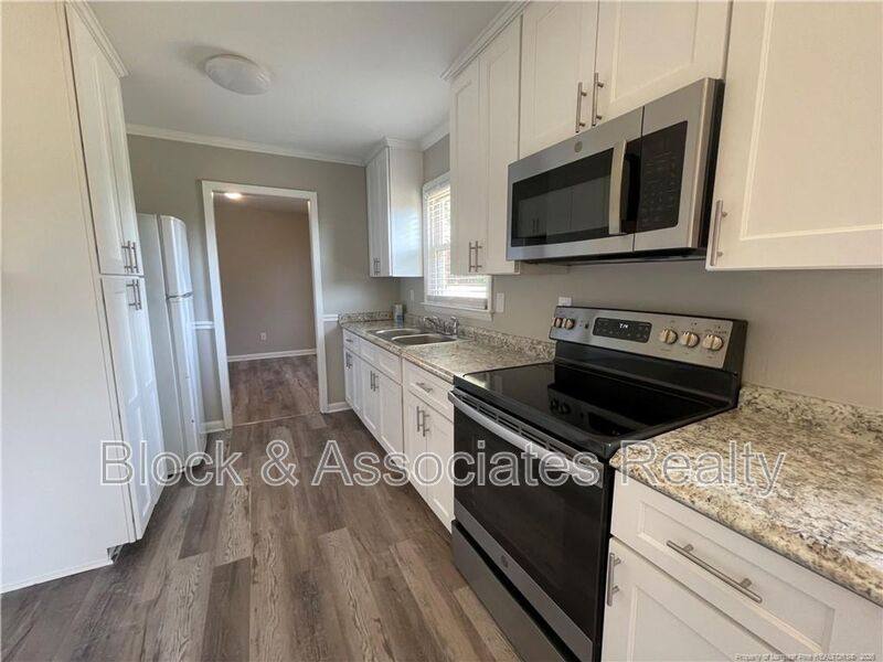 House for rent at 1927 Shiloh Dr, Fayetteville, NC 28304