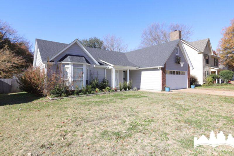 House for rent at 2573 Laurelcrest Dr, Memphis, TN 38133