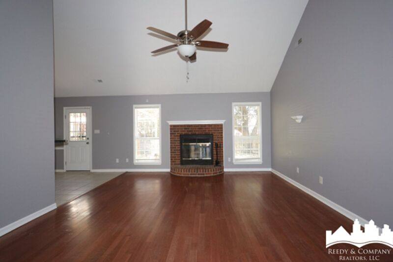 House for rent at 2573 Laurelcrest Dr, Memphis, TN 38133