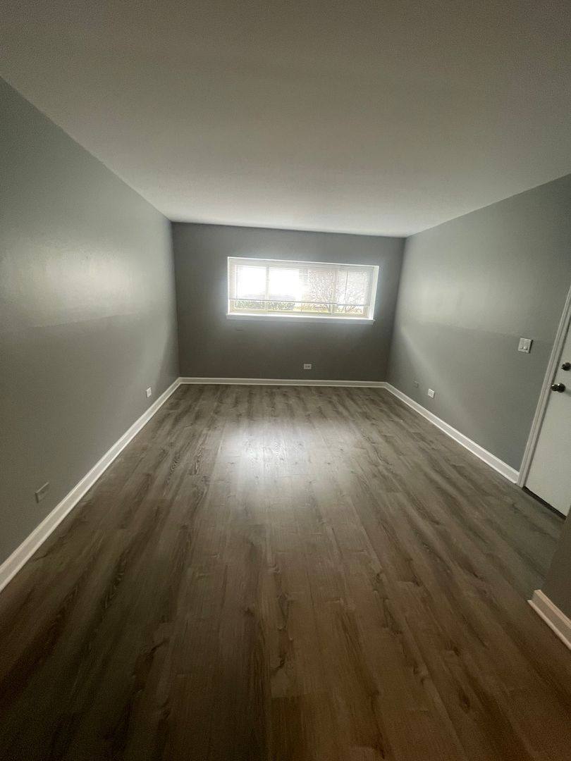 Apartment for rent at 300 N Brockway Court, Palatine, IL 60067