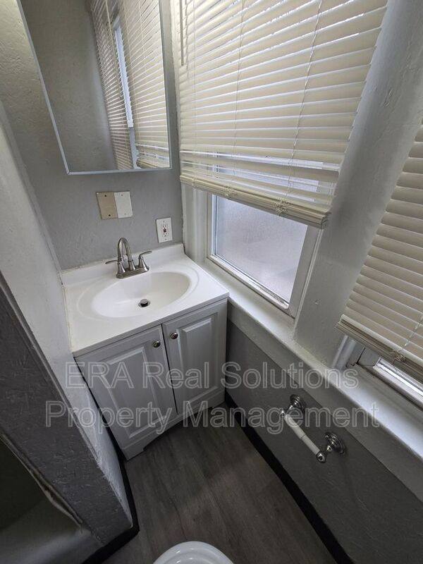 House for rent at 80 S Warren Ave, Columbus, OH 43204