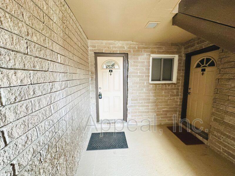 Condo for rent at 346 Carpenter Dr, Atlanta, GA 30328