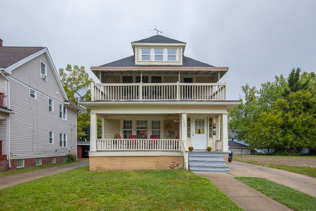 Apartment for rent at 3333 Desota Ave, Cleveland, OH 44118