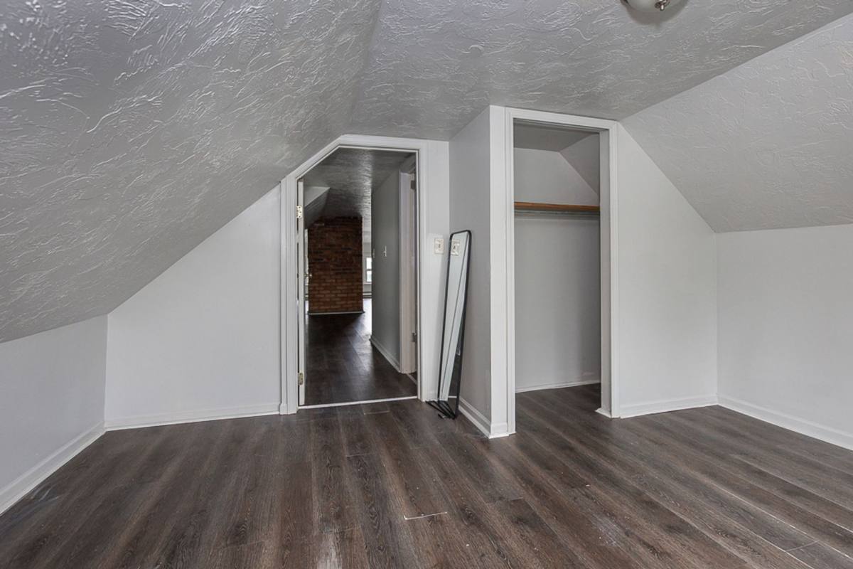 Apartment for rent at 3333 Desota Ave, Cleveland, OH 44118