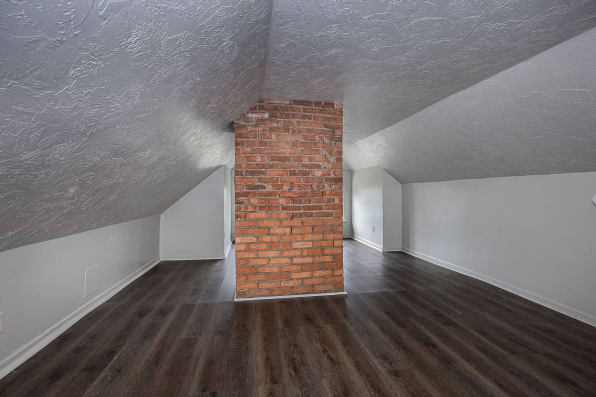 Apartment for rent at 3333 Desota Ave, Cleveland, OH 44118