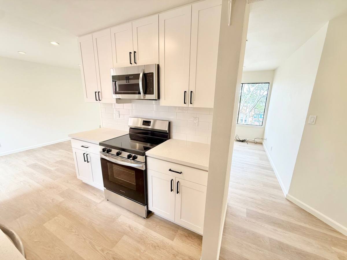 Apartment for rent at 2521 - 2525 Judah St, San Francisco, CA 94122