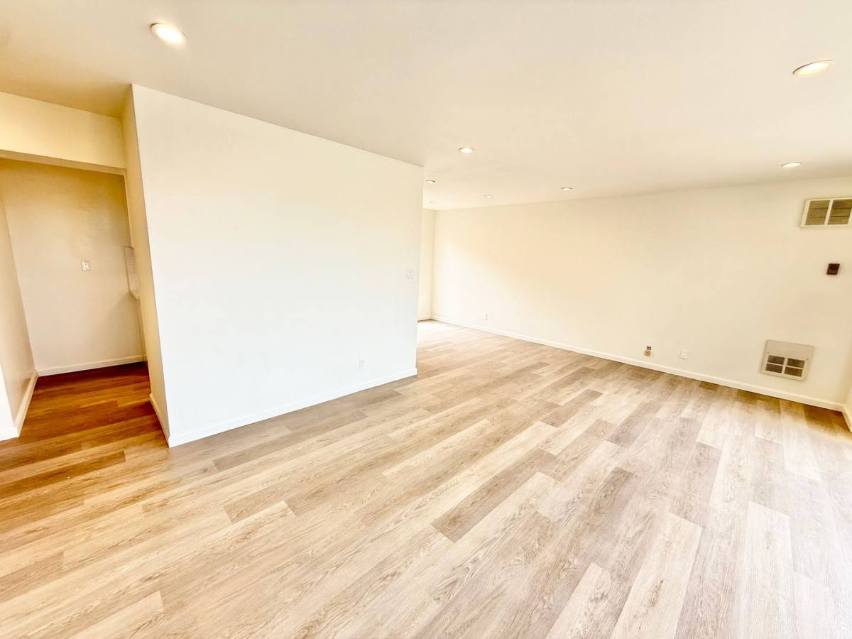 Apartment for rent at 2521 - 2525 Judah St, San Francisco, CA 94122