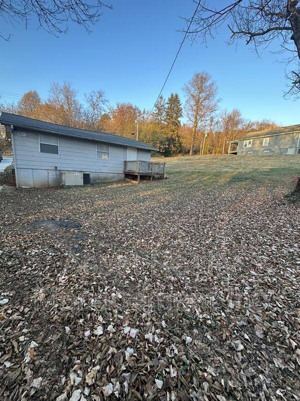 House for rent at 408 Hassler Mill Rd, Harriman, TN 37748