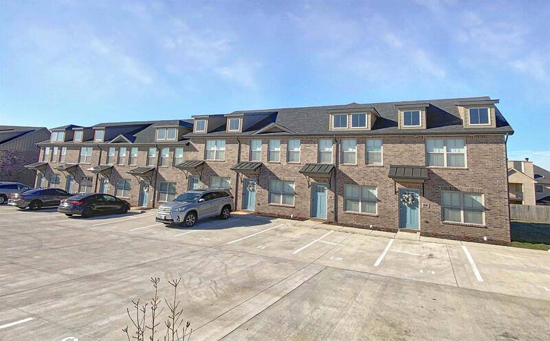 Townhouse for rent at 1000-103 Henry Place Blvd, Clarksville, TN 37042