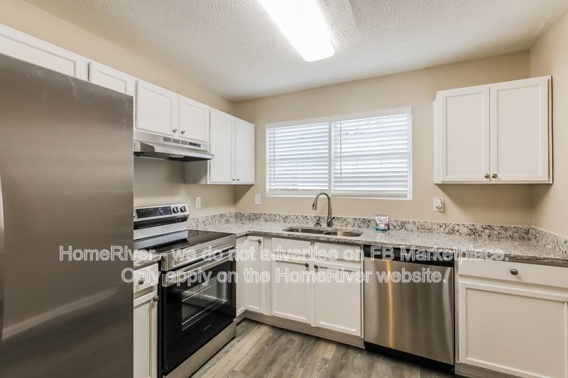 House for rent at 178 Marsh Glen Dr, Jonesboro, GA 30238