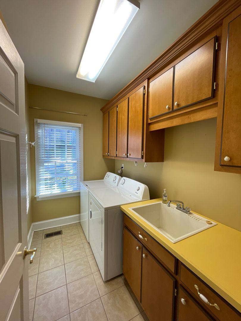 House for rent at 3602 French Woods Rd, Charlotte, NC 28269