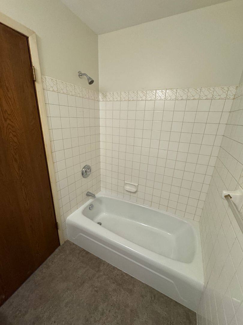 Apartment for rent at 1348 5th Ave SE #3, Rochester, MN 55904