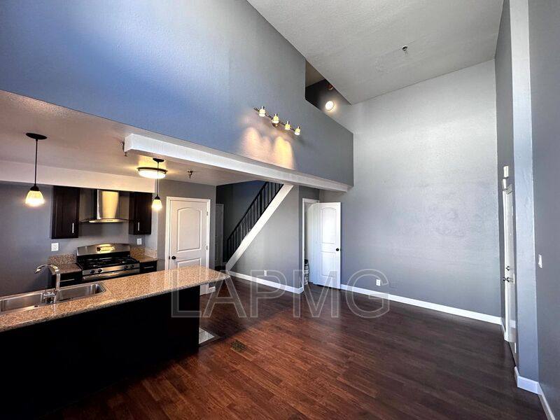 House for rent at 432 N Kingsley Dr #4, Los Angeles, CA 90004