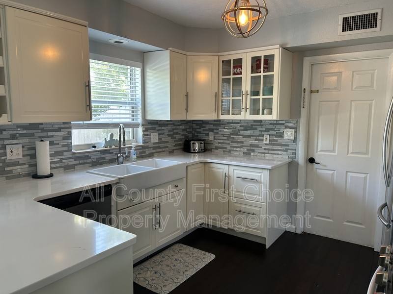 House for rent at 12731 82nd Ave N, Seminole, FL 33776