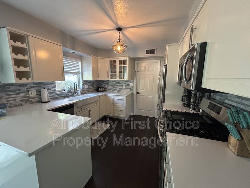 House for rent at 12731 82nd Ave N, Seminole, FL 33776