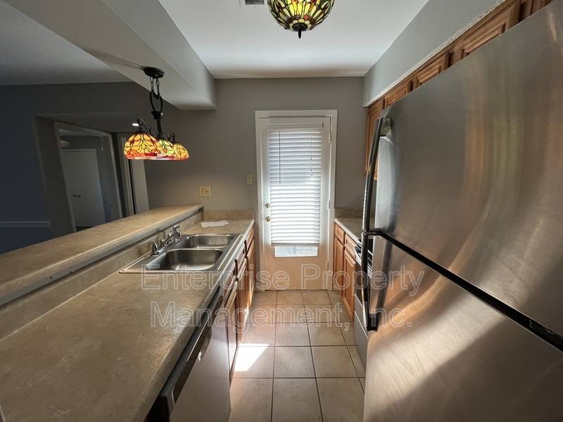 Condo for rent at 6782 Quail Hollow Court #2, Memphis, TN 38120