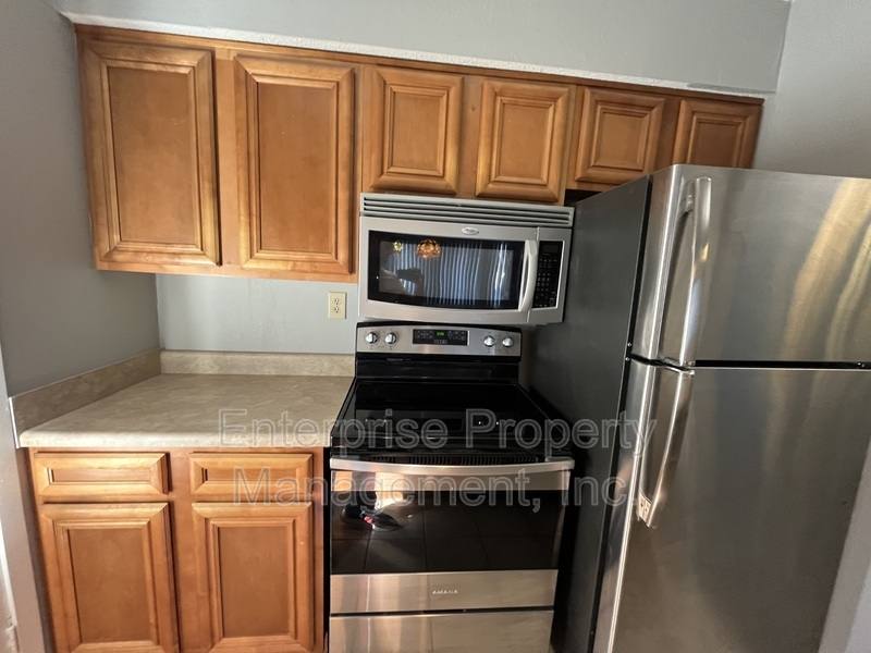 Condo for rent at 6782 Quail Hollow Court #2, Memphis, TN 38120