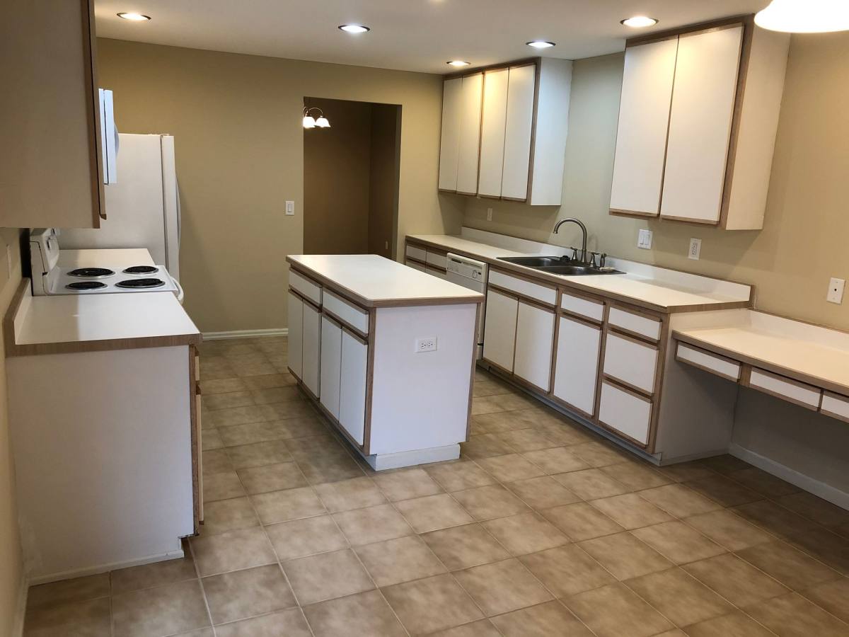 Apartment for rent at 6538 Spring Brook Rd, Rockford, IL 61114
