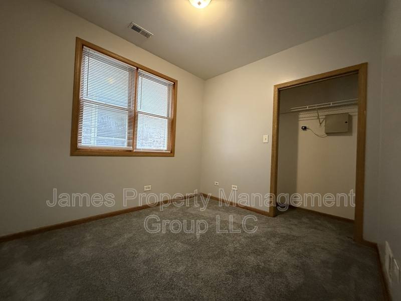 Apartment for rent at 3112 W Monroe St #1, Chicago, IL 60612