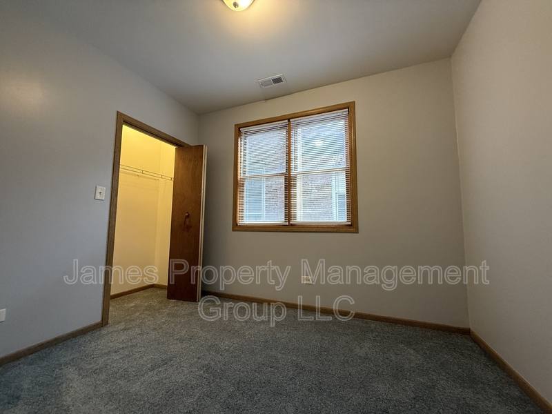 Apartment for rent at 3112 W Monroe St #1, Chicago, IL 60612