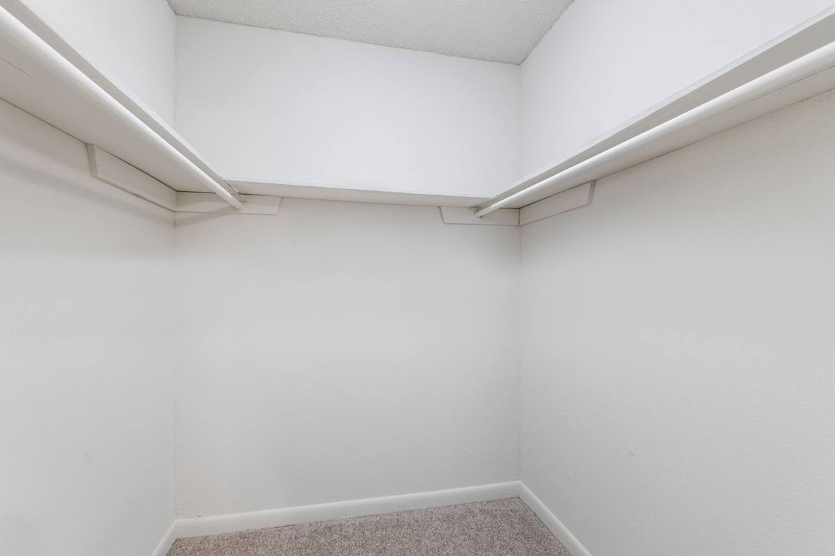 Apartment for rent at 6566 Park Manor Dr, Metairie, LA 70003