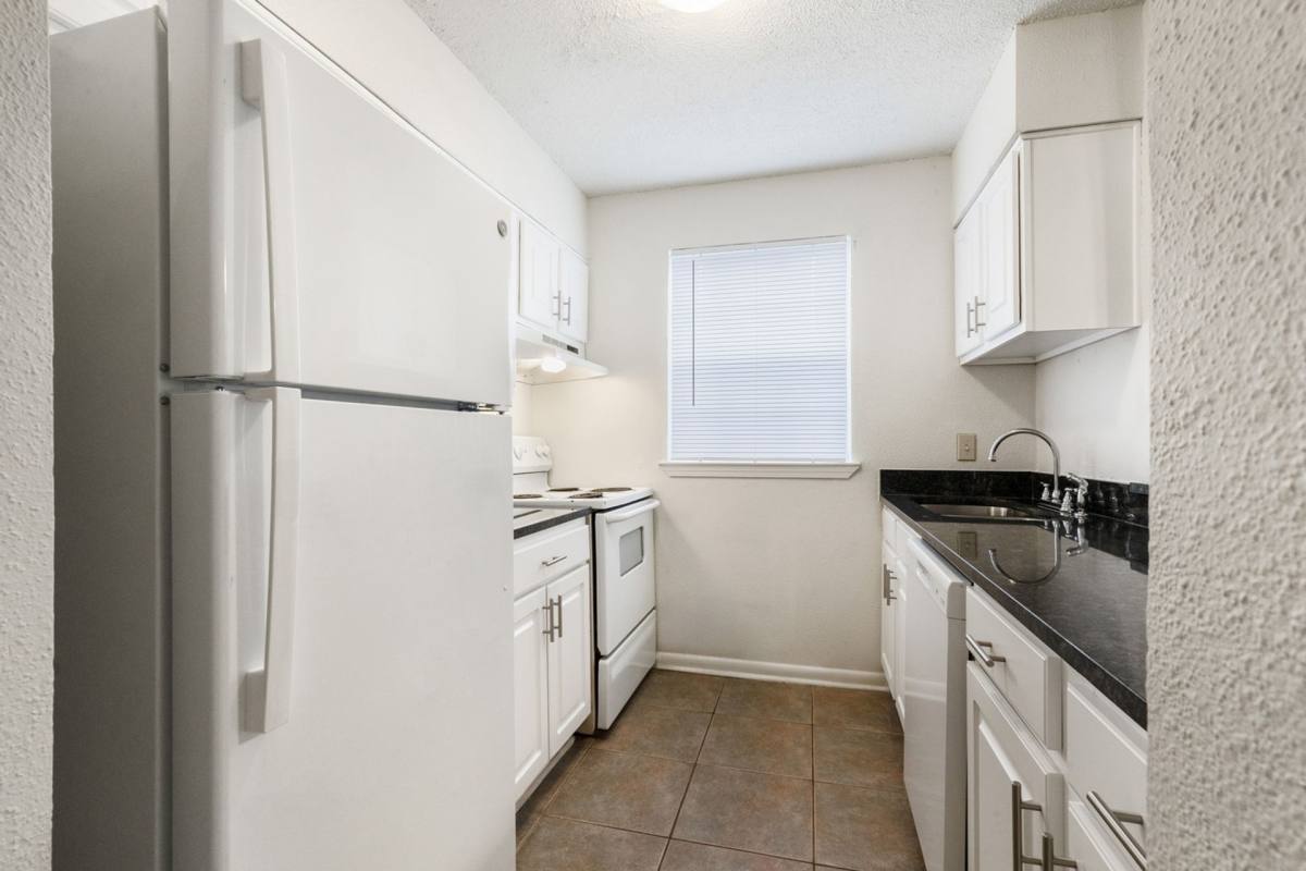Apartment for rent at 6566 Park Manor Dr, Metairie, LA 70003
