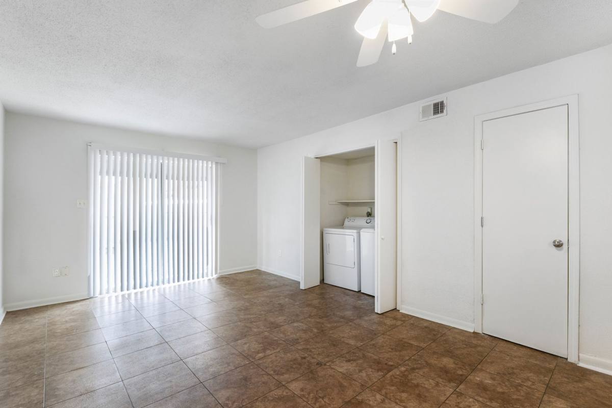 Apartment for rent at 6566 Park Manor Dr, Metairie, LA 70003