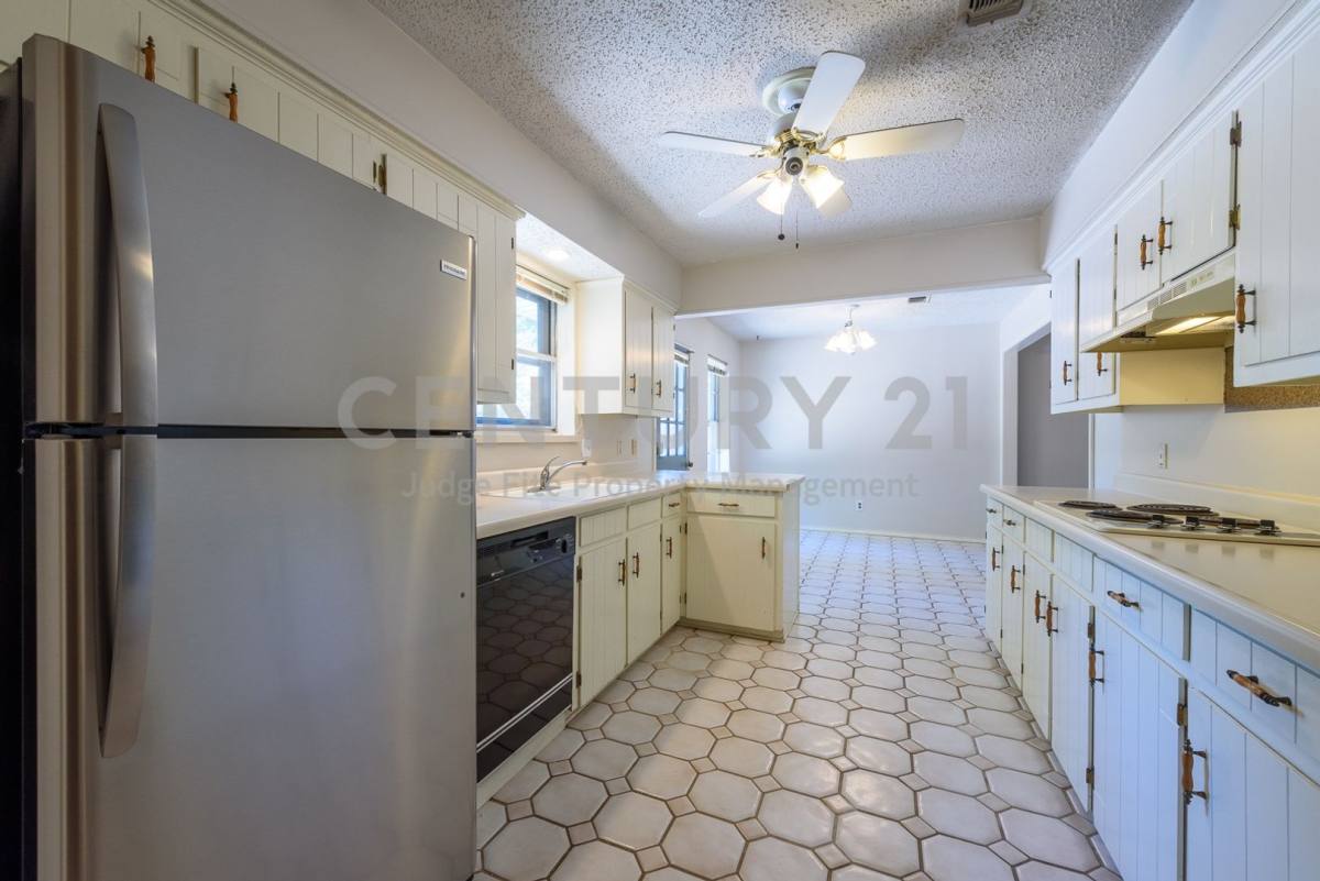 House for rent at 1915 Wendy St, Irving, TX 75060