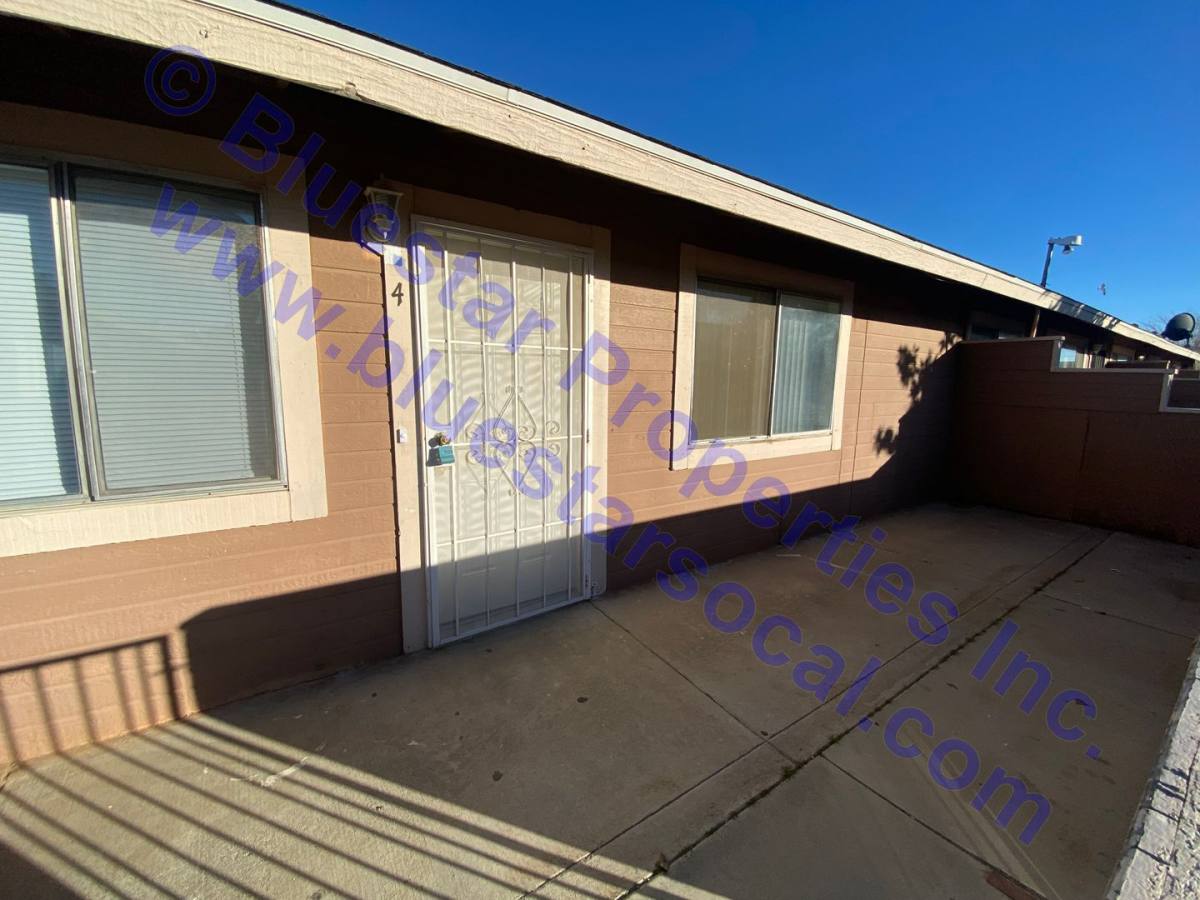 Apartment for rent at 13583 Algonquin Rd, Apple Valley, CA 92308