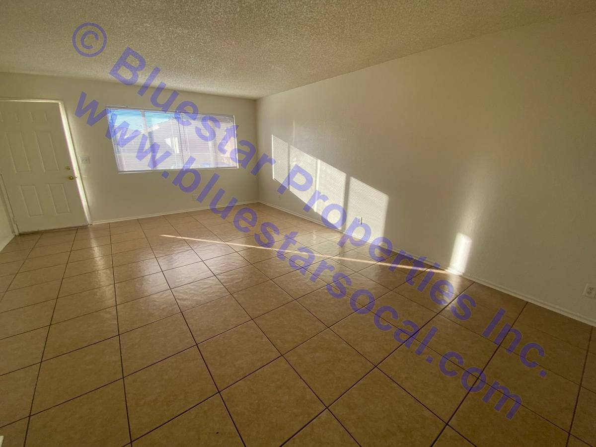 Apartment for rent at 13583 Algonquin Rd, Apple Valley, CA 92308