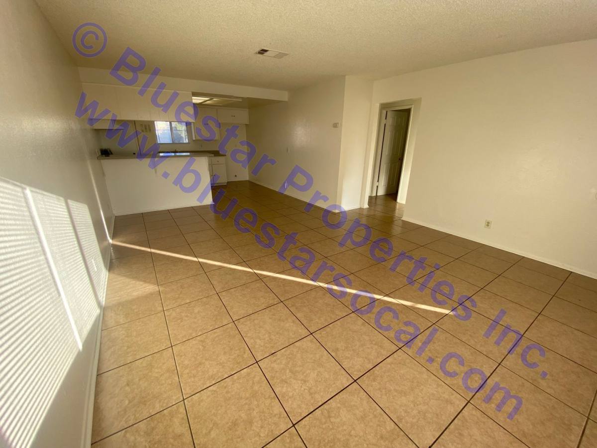 Apartment for rent at 13583 Algonquin Rd, Apple Valley, CA 92308