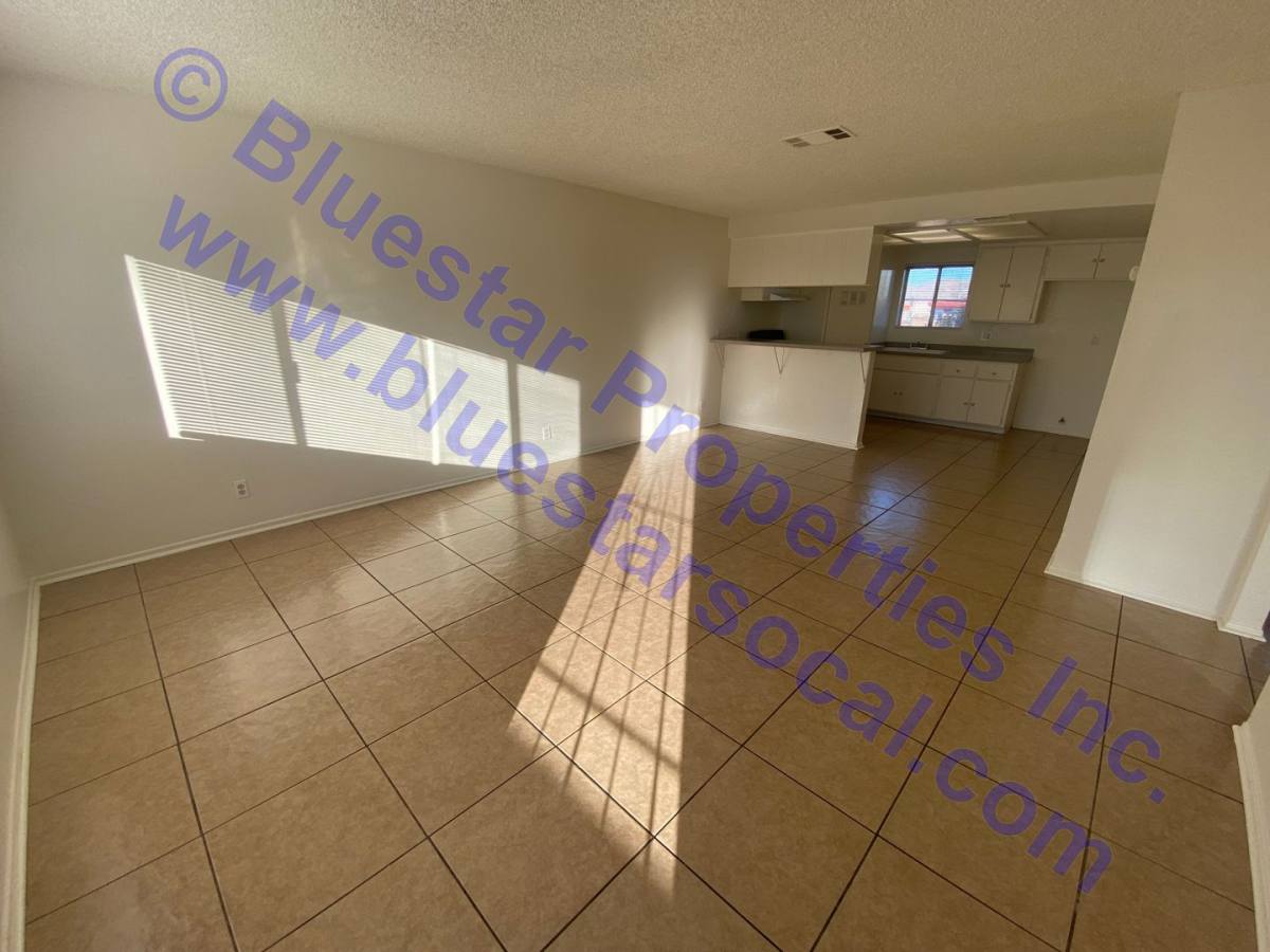 Apartment for rent at 13583 Algonquin Rd, Apple Valley, CA 92308