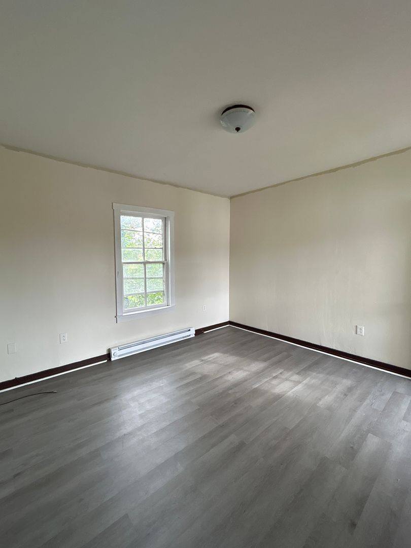 Apartment for rent at 611 Stewart Ave SE, Roanoke, VA 24013