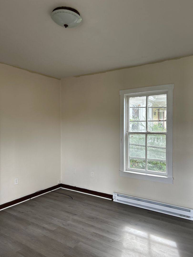 Apartment for rent at 611 Stewart Ave SE, Roanoke, VA 24013