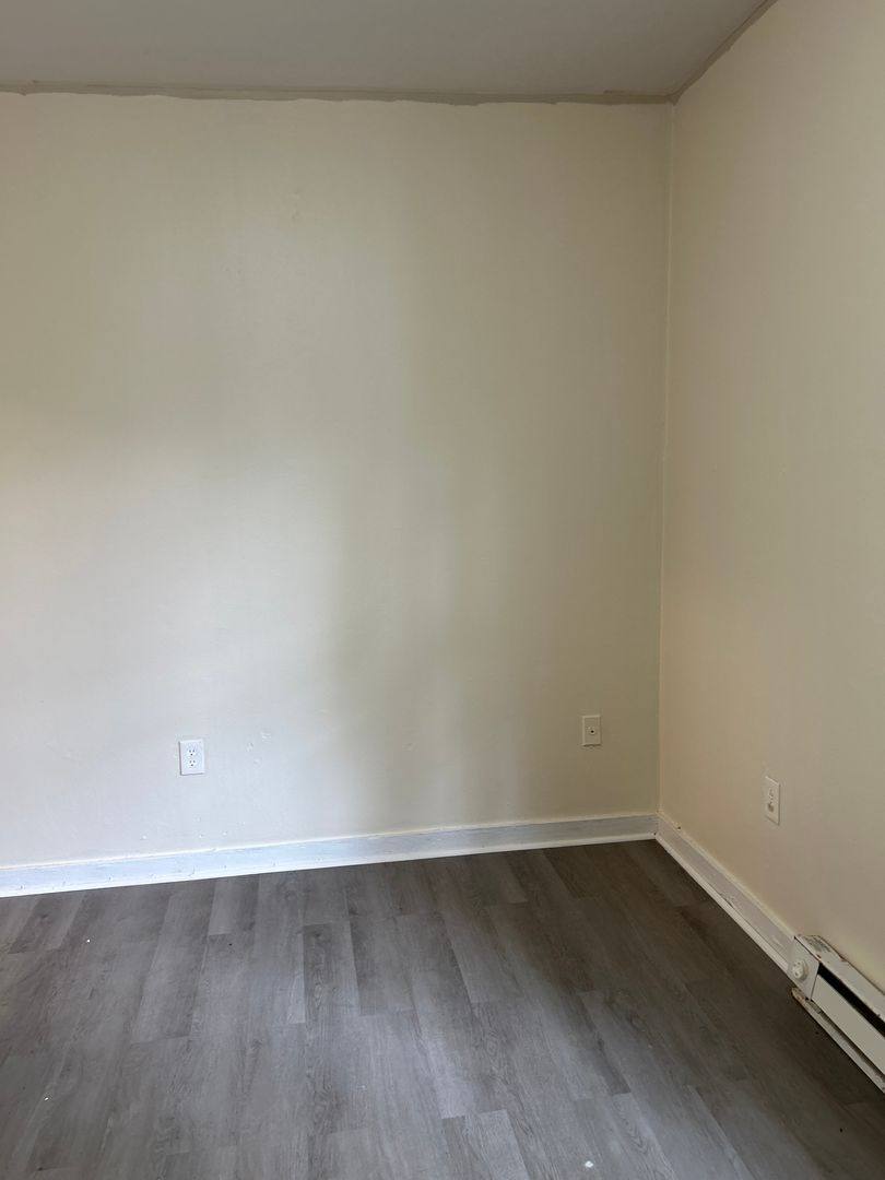 Apartment for rent at 611 Stewart Ave SE, Roanoke, VA 24013