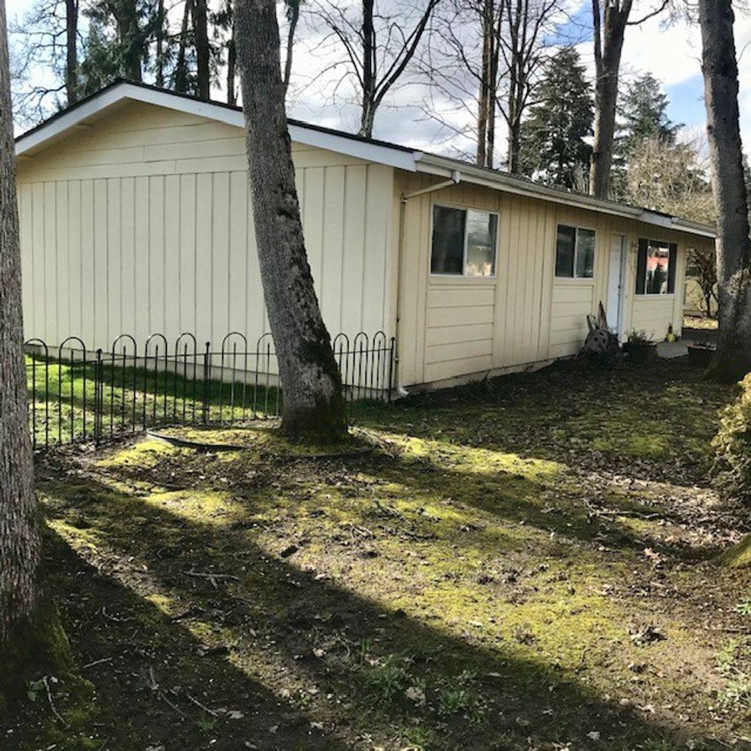 Apartment for rent at 2500-2507 E Hawthorne Dr, Newberg, OR 97132