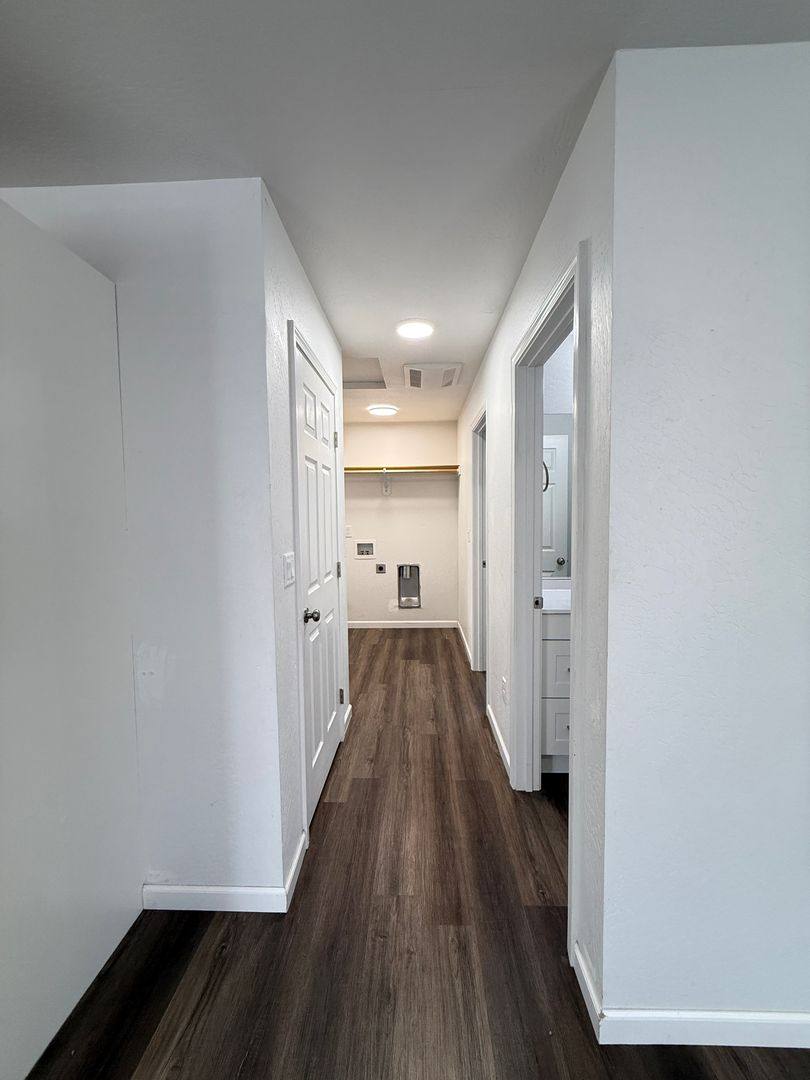 Apartment for rent at 634 Colinwood Court, Medford, OR 97501