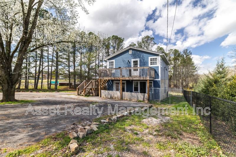 Apartment for rent at 4143 W Beaver Creek Dr #C, Powell, TN 37849