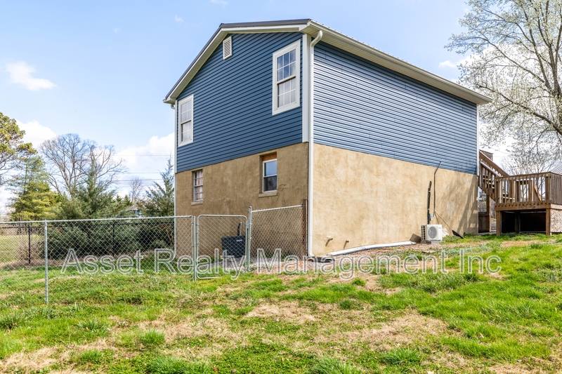 Apartment for rent at 4143 W Beaver Creek Dr #C, Powell, TN 37849