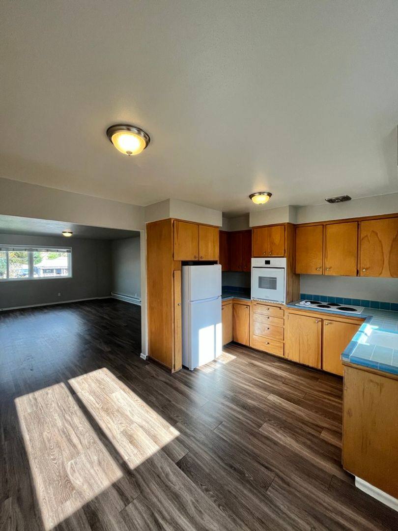 Apartment for rent at 2831 E 6th St, Vancouver, WA 98661