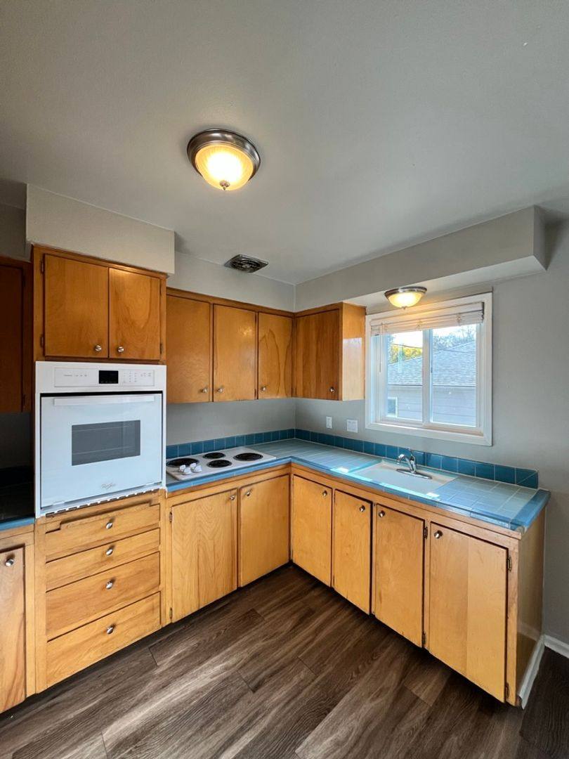 Apartment for rent at 2831 E 6th St, Vancouver, WA 98661
