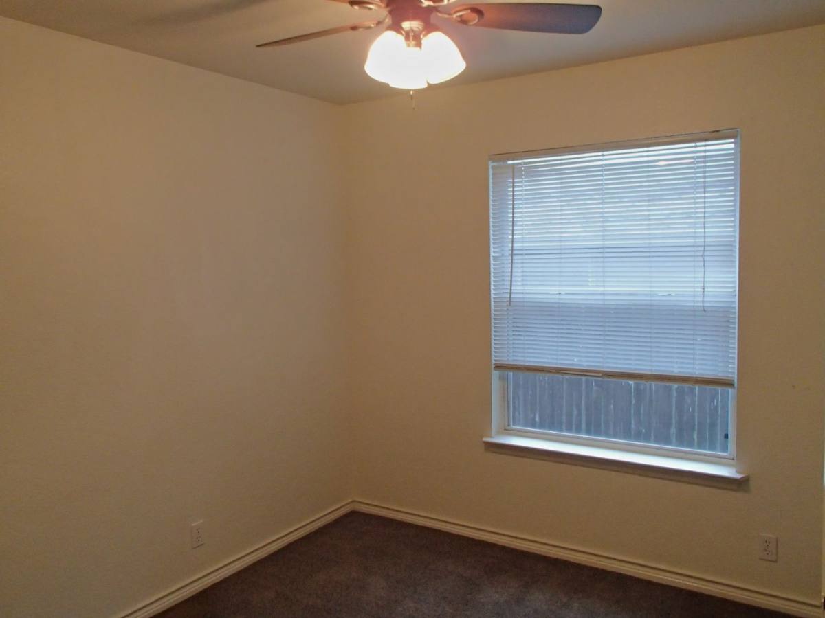 Apartment for rent at 304 Tamara Dr, Georgetown, TX 78628