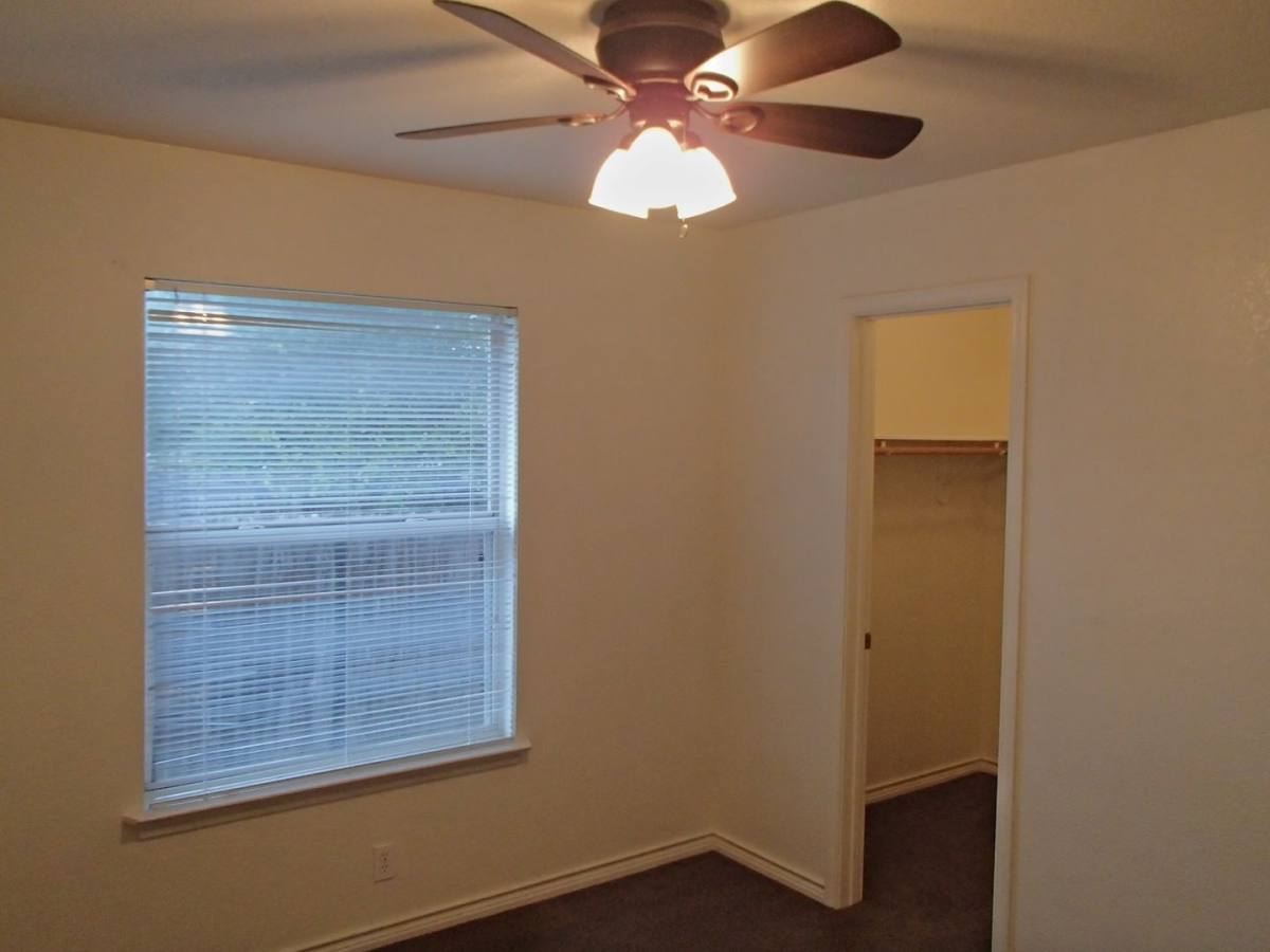 Apartment for rent at 304 Tamara Dr, Georgetown, TX 78628