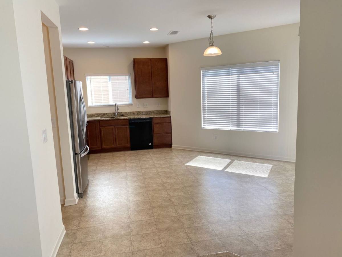 House for rent at 1490 Avalon Creek Rd, Buford, GA 30518