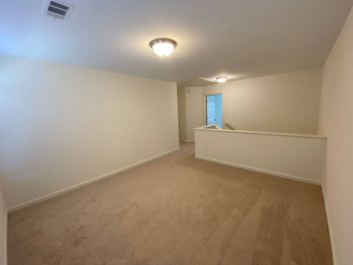 House for rent at 1490 Avalon Creek Rd, Buford, GA 30518