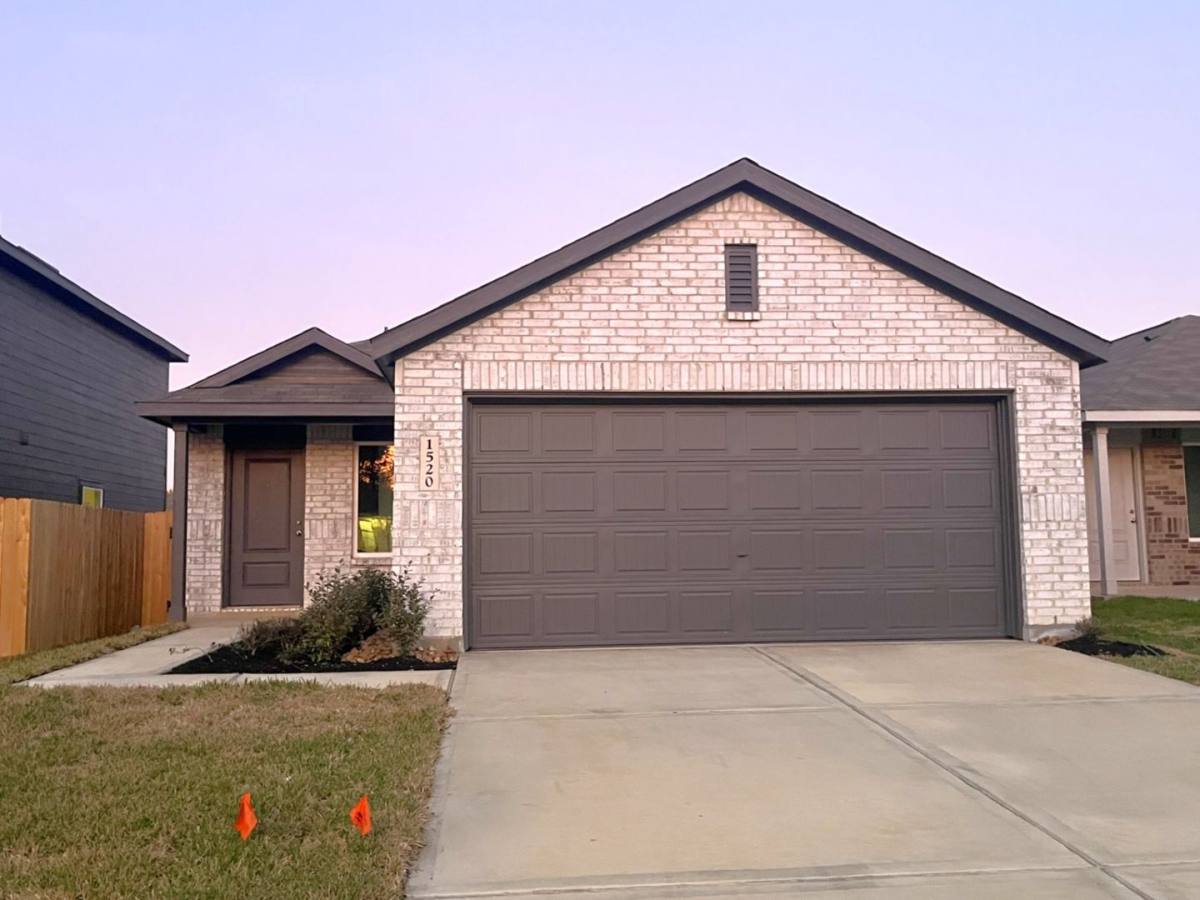 House for rent at 1520 Sunset Ridge Dr, Conroe, TX 77303