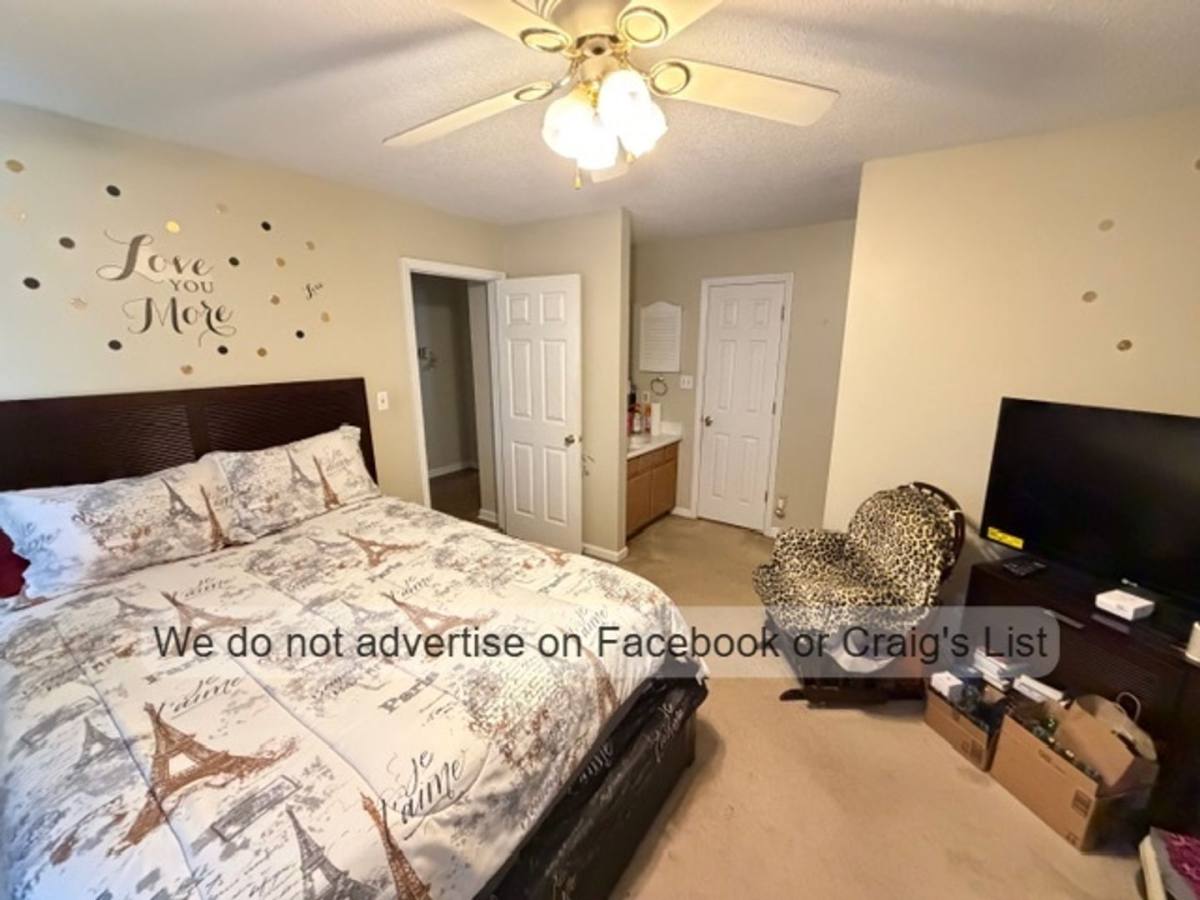 House for rent at 510 Berwick Dr, Raeford, NC 28376