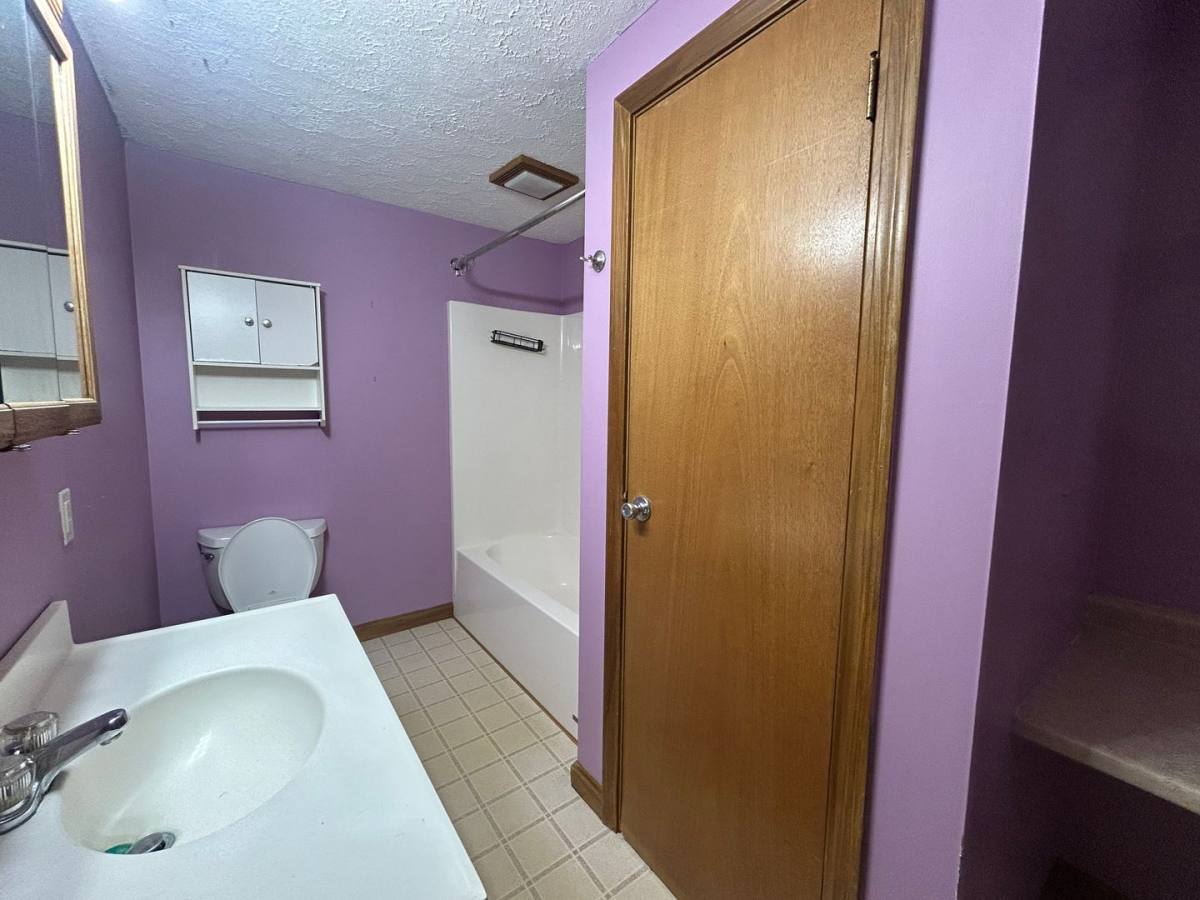 Apartment for rent at 1154 Walnut St, Stoneboro, PA 16153