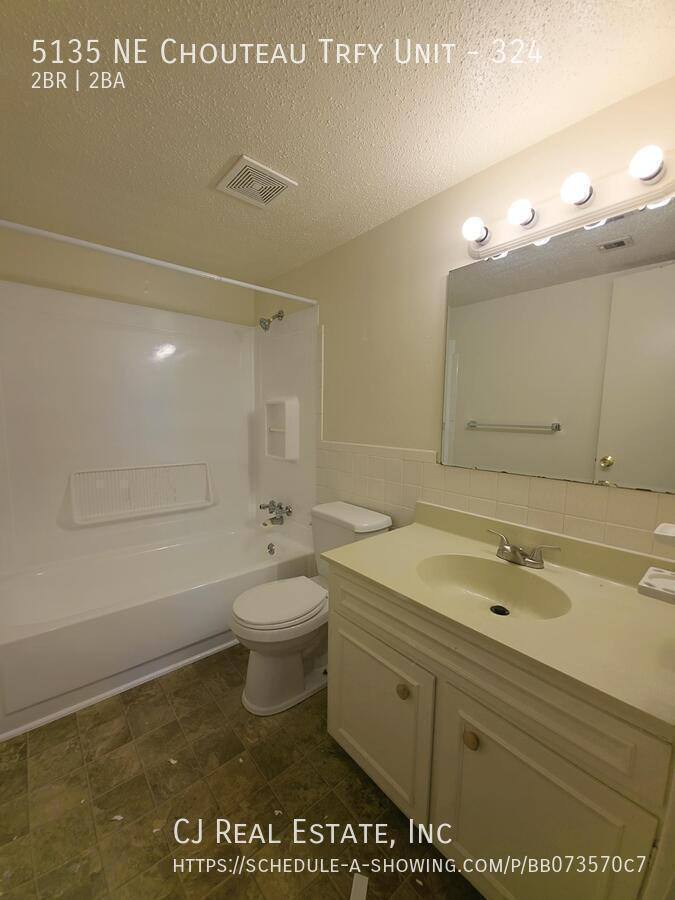 Apartment for rent at 5135 NE Chouteau Trafficway #324, Kansas City, MO 64119
